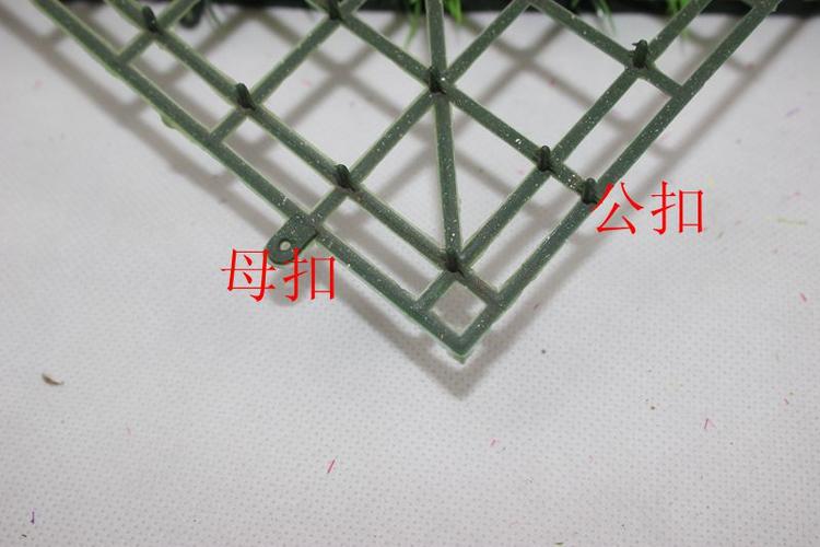 人造塑料草坪25×25cm 居家装饰与庆典花坪的绿色新选择
